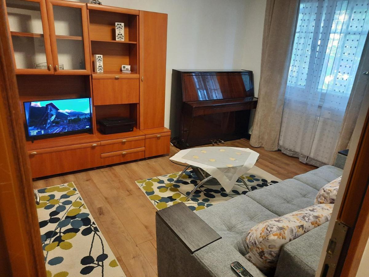 フネドアラApartament Zona Centralaアパートメント エクステリア 写真